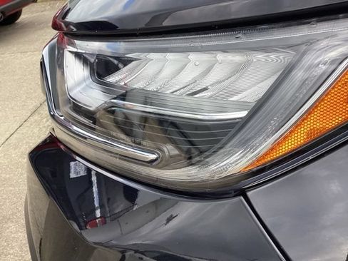 Used 2022 Honda CR-V Touring image 4