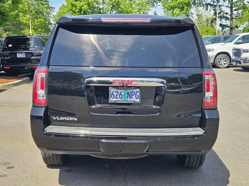 Used 2017 GMC Yukon Denali w/ Open Road Package AWD/4WD image 6
