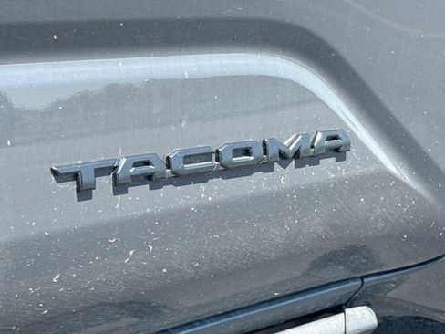 Used 2025 Toyota Tacoma TRD Off-Road w/ TRD Off Road Upgrade Package AWD/4WD image 17