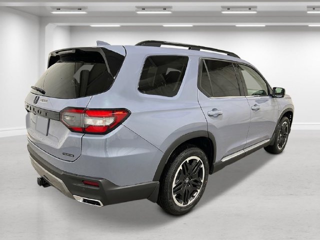 New 2026 Honda Pilot Touring image 6