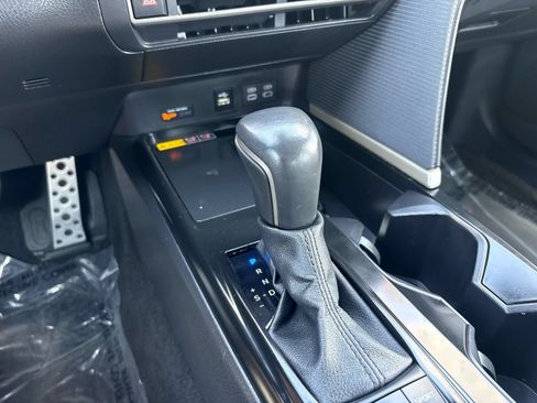 Used 2025 Toyota Camry SE FWD image 28