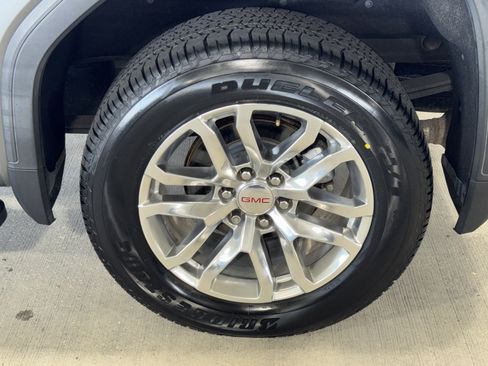 Used 2019 GMC Sierra 1500 SLT w/ SLT Premium Plus Package AWD/4WD image 39