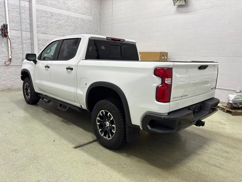 Used 2024 Chevrolet Silverado 1500 ZR2 AWD/4WD image 7