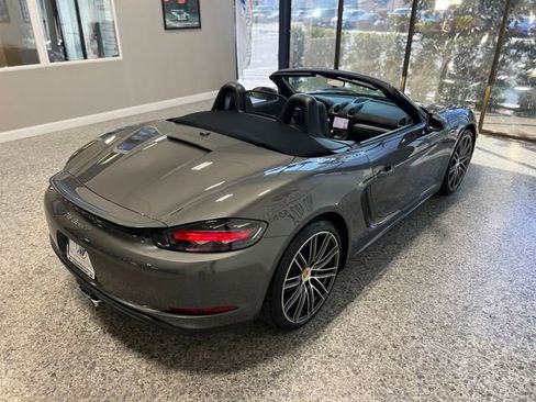 Used 2017 Porsche 718 Boxster image 5
