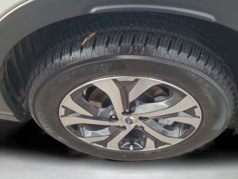 Used 2022 Subaru Outback Limited image 9