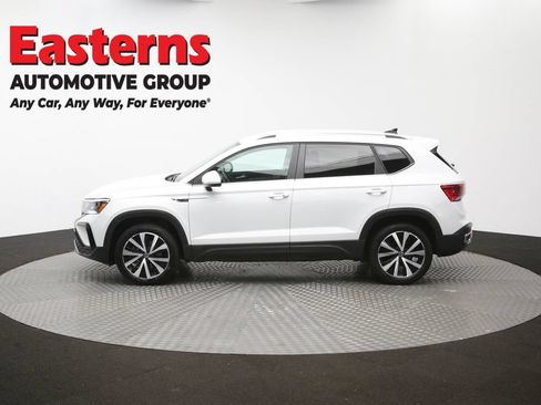 Used 2024 Volkswagen Taos SE FWD image 58