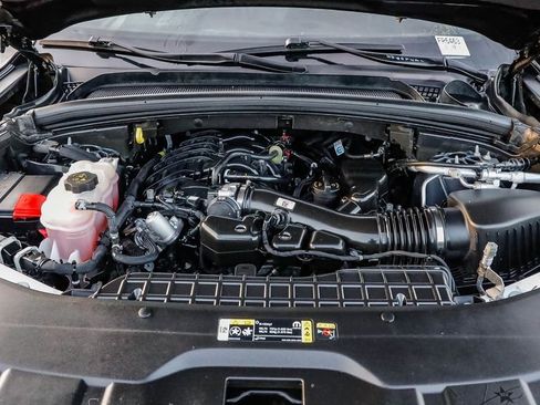 Certified 2024 Jeep Grand Cherokee L Limited w/ Luxury Tech Group II image 33