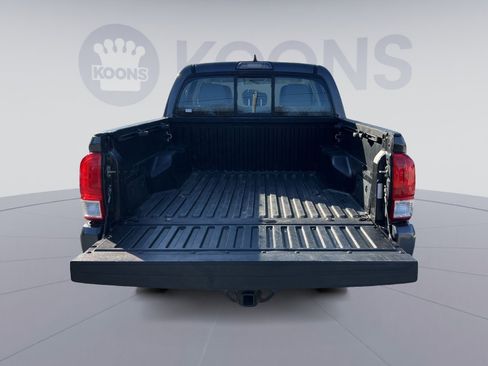 Used 2017 Toyota Tacoma SR w/ Tow Package image 23