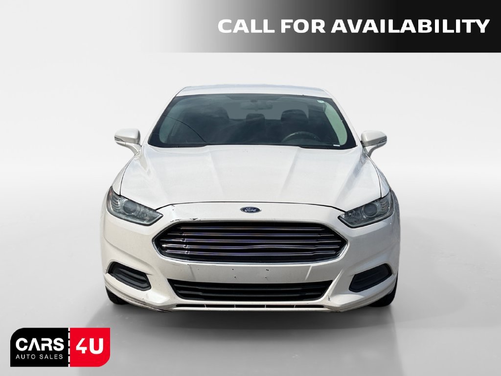 Used 2015 Ford Fusion SE FWD image 2