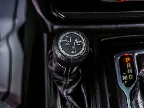 Used 2024 Jeep Wrangler Unlimited Sahara AWD/4WD image 22