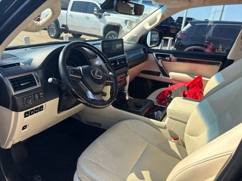 Used 2022 Lexus GX 460 Luxury w/ Off Road Package AWD/4WD image 5