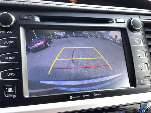Used 2019 Toyota Highlander Limited AWD/4WD image 23