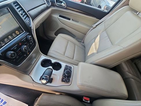 Used 2014 Jeep Grand Cherokee Limited image 17