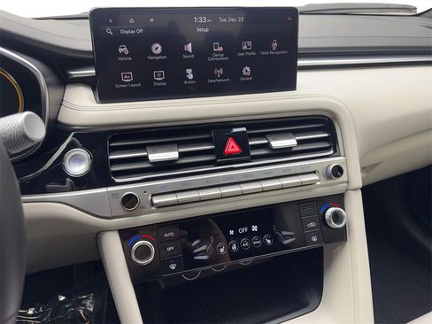 Used 2025 Genesis G70 2.5T image 62