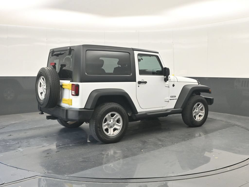 Used 2017 Jeep Wrangler Sport w/ Connectivity Group AWD/4WD image 12
