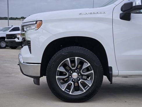 Used 2024 Chevrolet Silverado 1500 LT AWD/4WD image 10