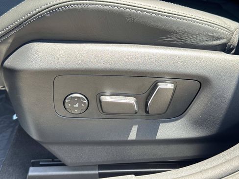 Used 2026 BMW M5 w/ Carbon Package AWD/4WD image 26
