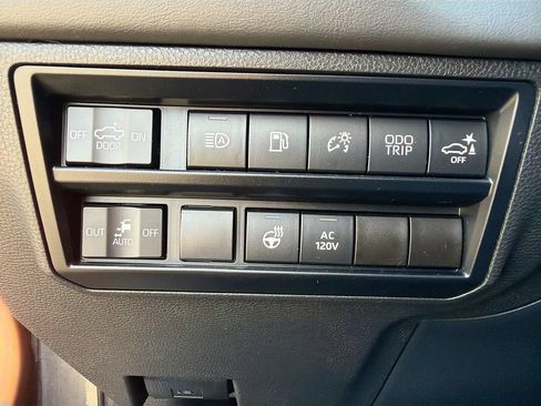 Used 2023 Toyota Tundra Platinum w/ Advanced Package AWD/4WD image 34