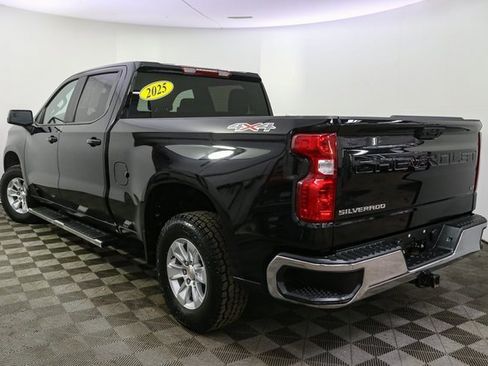 Used 2025 Chevrolet Silverado 1500 LT image 9