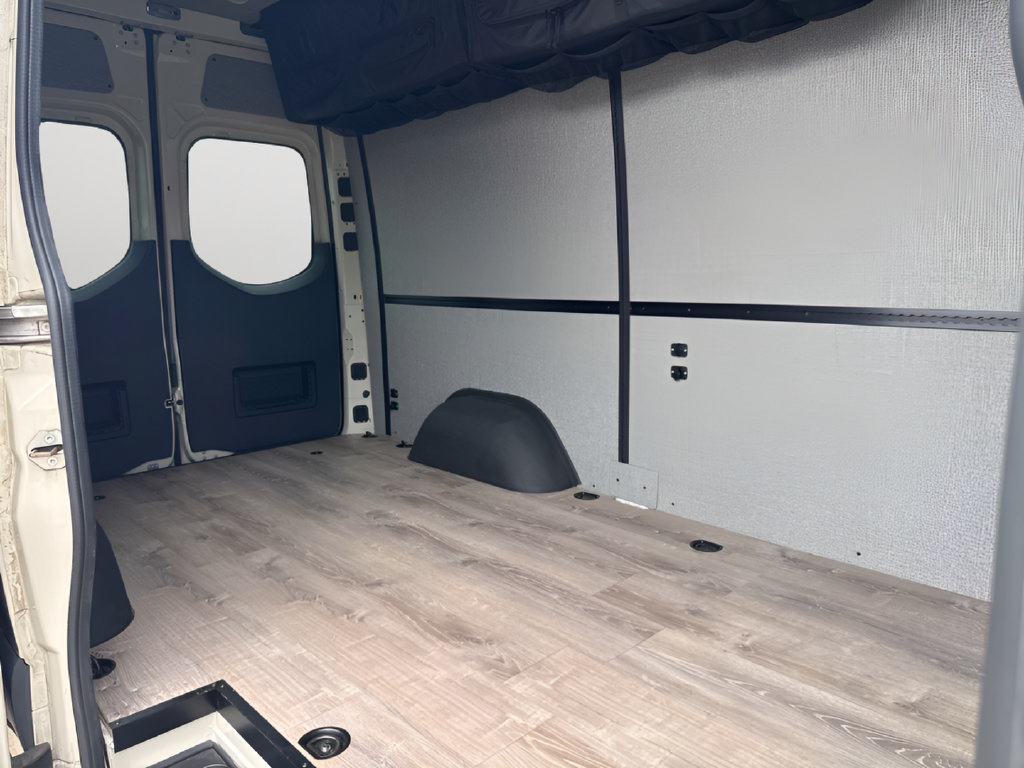 Used 2020 Mercedes-Benz Sprinter 2500 image 34