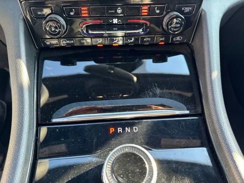 Used 2023 Jeep Grand Cherokee Altitude AWD/4WD image 29