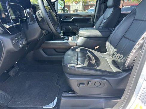 Used 2024 Chevrolet Silverado 3500 High Country w/ LPO, Dark Essentials Package AWD/4WD image 10