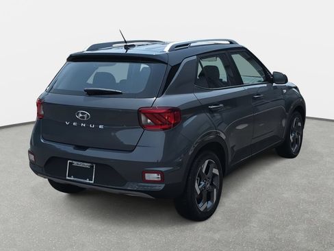 New 2026 Hyundai Venue SEL FWD image 5