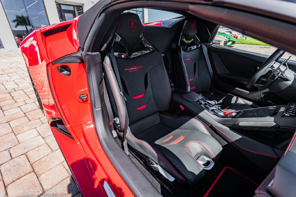 Used 2024 Lamborghini Huracan EVO AWD/4WD image 31