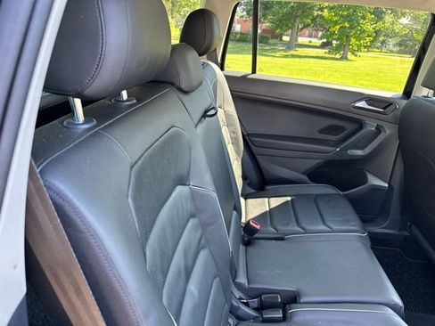 Used 2018 Volkswagen Tiguan SEL Premium AWD/4WD image 23