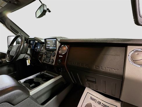 Used 2014 Ford F250 Lariat w/ Chrome Package image 27