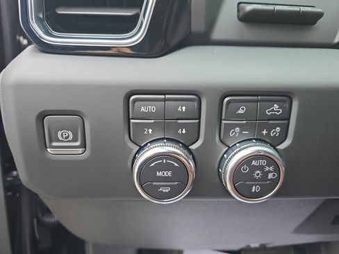 Used 2024 GMC Sierra 2500 Denali Ultimate image 33