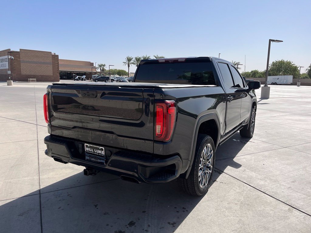 Used 2022 GMC Sierra 1500 AT4 w/ Technology Package AWD/4WD image 7