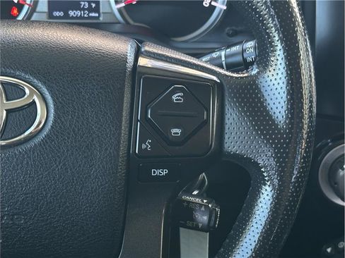 Used 2018 Toyota 4Runner TRD Off-Road Premium image 23