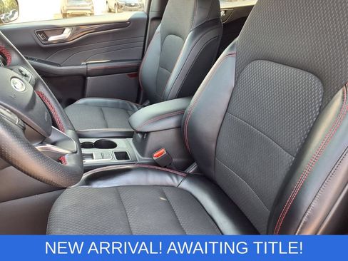 Certified 2024 Ford Escape ST-Line Select w/ Tech Pack #1 AWD/4WD image 3