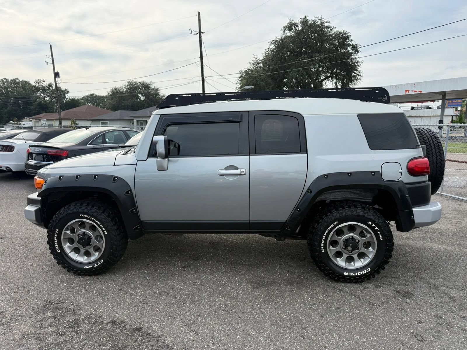 Used 2012 Toyota FJ Cruiser 4WD w/ Convenience Pkg image 8