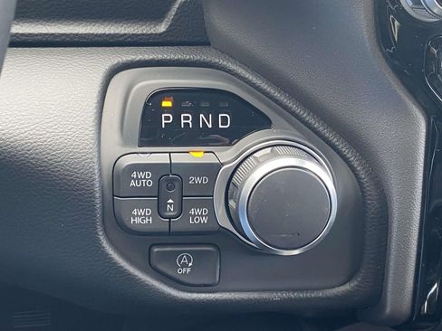 New 2026 RAM 1500 4x4 Crew Cab image 26