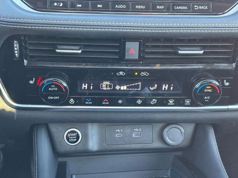 Used 2023 Nissan Rogue SL w/ SL Premium Package image 25