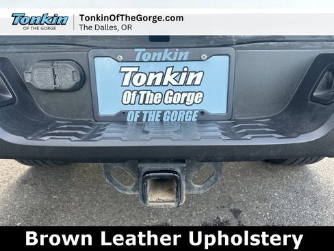 Used 2016 Toyota Tacoma Limited image 30