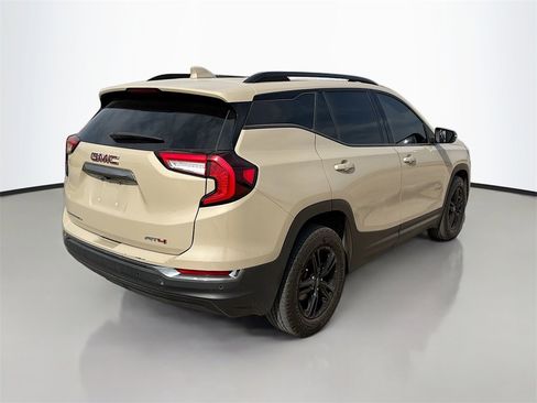 Used 2022 GMC Terrain AT4 image 5