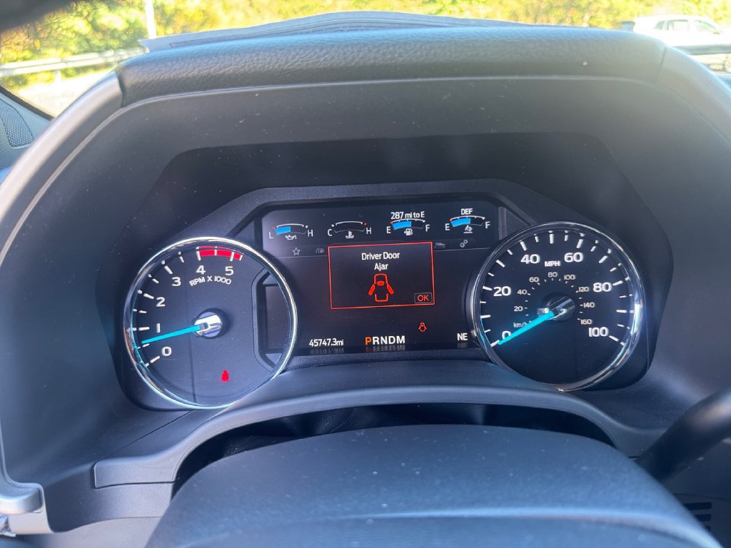 Used 2022 Ford F350 Lariat w/ Tremor Off-Road Package AWD/4WD image 16