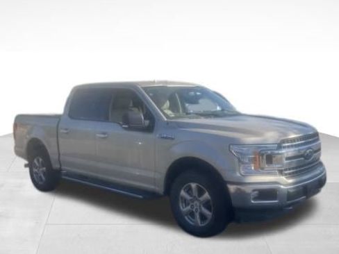Used 2018 Ford F150 XLT w/ Equipment Group 302A Luxury AWD/4WD image 8