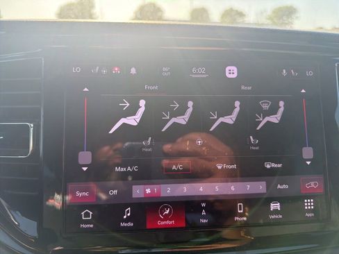 Used 2021 Dodge Durango GT RWD image 16