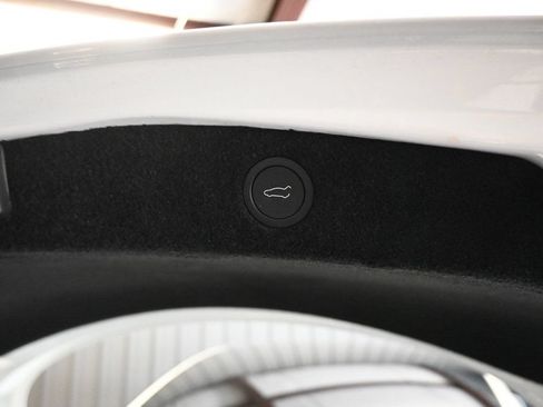 Used 2025 Tesla Model 3 Long Range RWD image 18