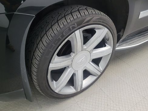 Used 2015 Cadillac Escalade ESV Luxury AWD/4WD image 31