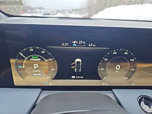 New 2026 Nissan Leaf Platinum+ w/ Cargo Package (Platinum+) FWD image 21