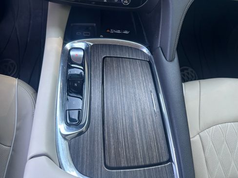 Used 2023 Buick Enclave Avenir w/ Avenir Technology Package FWD image 19