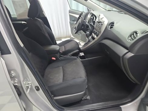 Used 2009 Pontiac Vibe Base w/ Preferred Package image 15