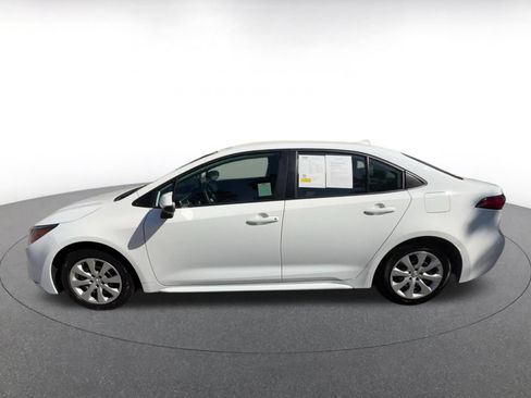 Used 2025 Toyota Corolla LE FWD image 9