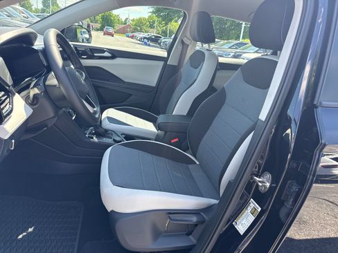 Certified 2025 Volkswagen Taos S AWD/4WD image 10