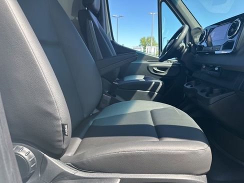 Used 2026 Mercedes-Benz Sprinter 2500 image 40